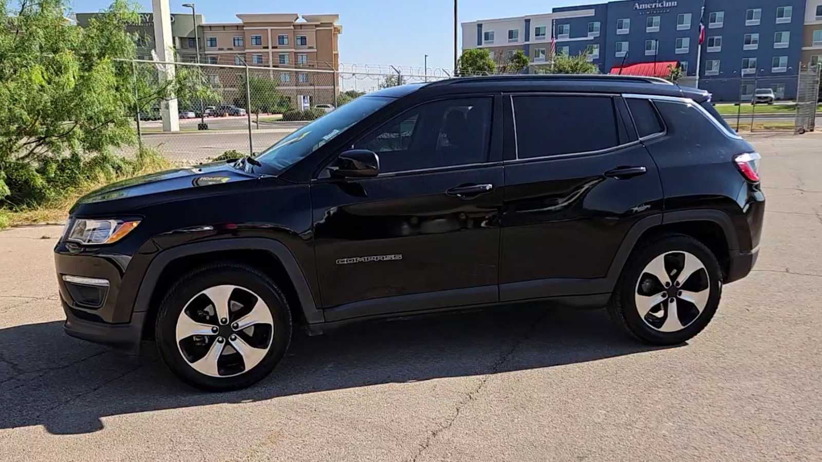 Thumbnail: 2018 Jeep Compass - 4