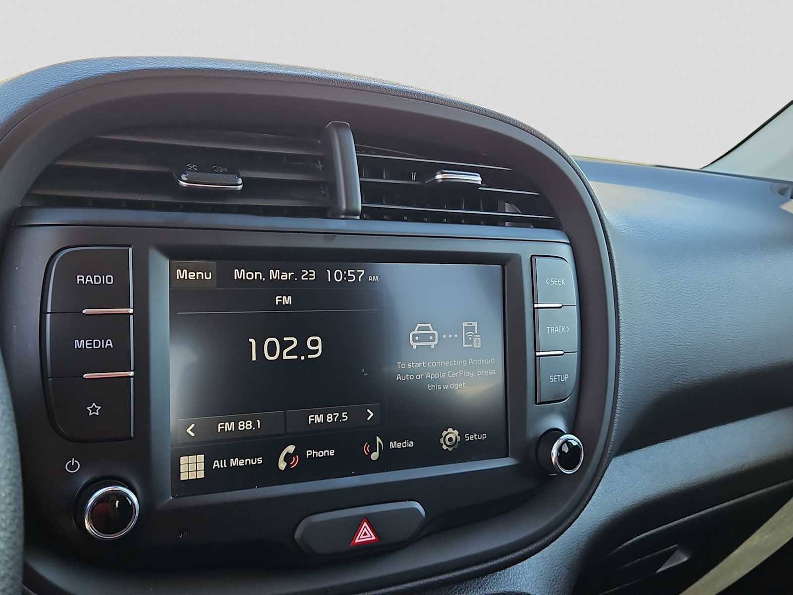 Thumbnail: 2025 Kia Soul - 24