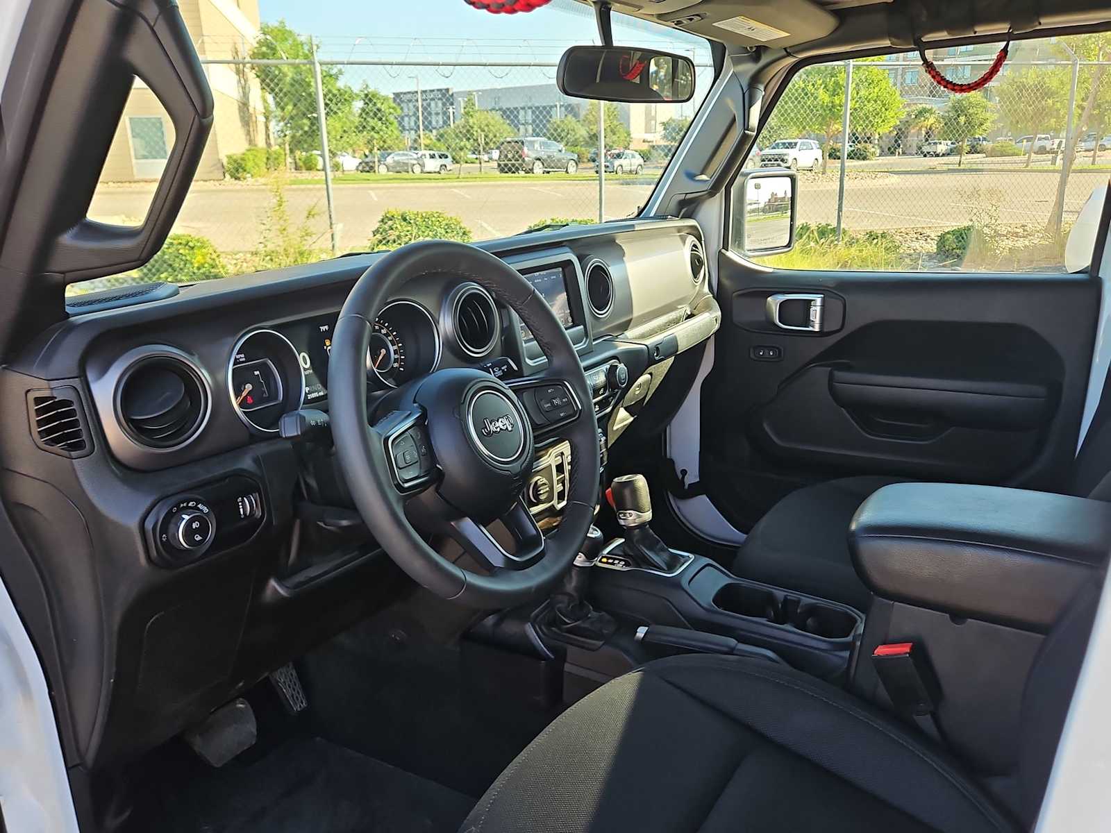 Thumbnail: 2023 Jeep Gladiator - 10