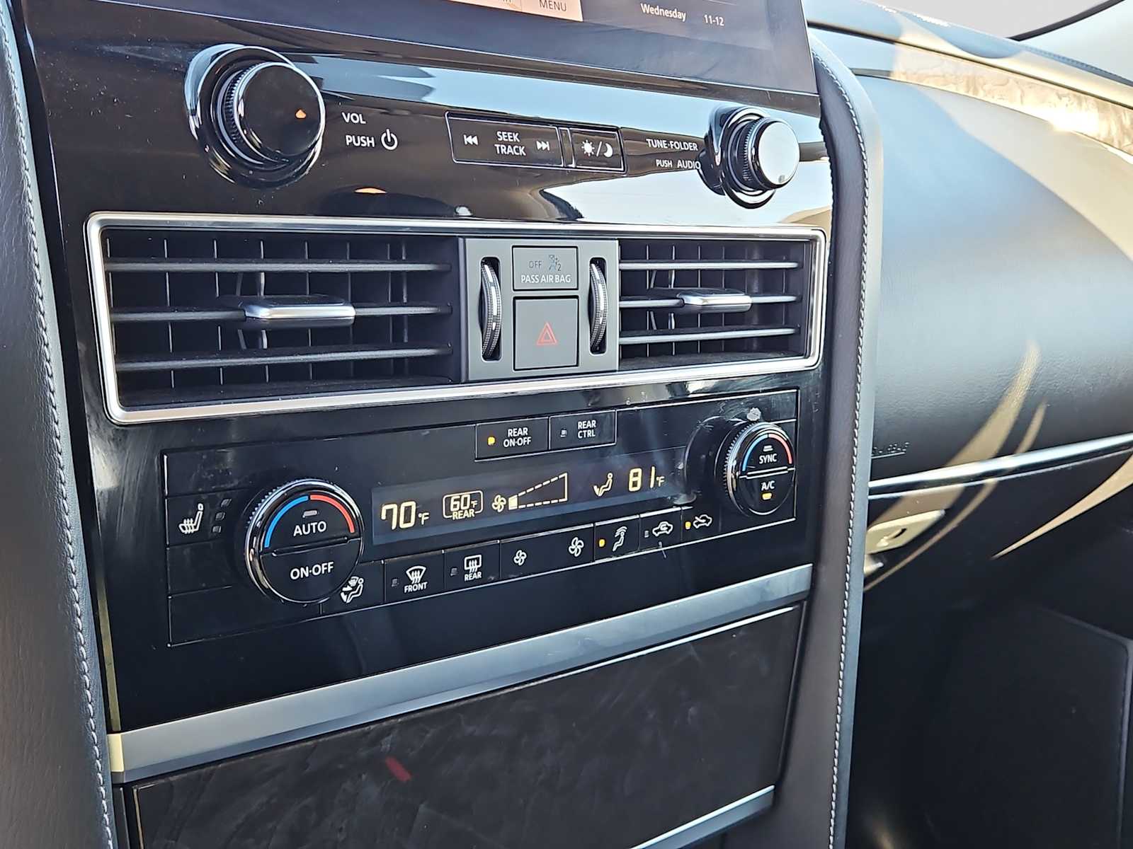 Thumbnail: 2024 INFINITI QX80 - 24