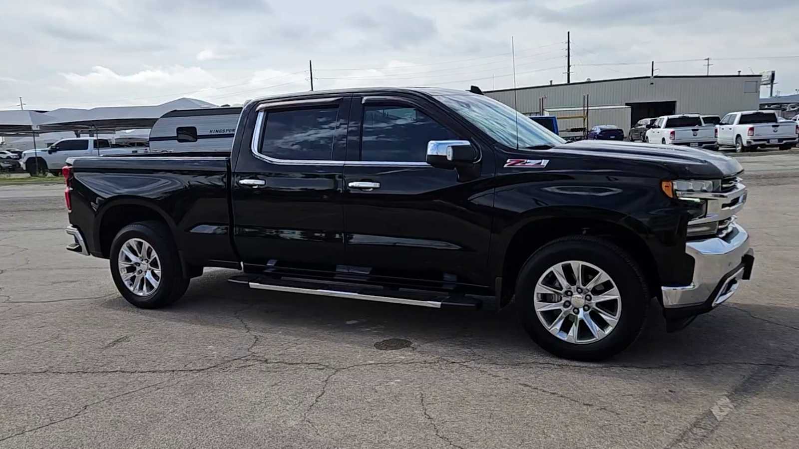 Thumbnail: 2021 Chevrolet Silverado 1500 - 9