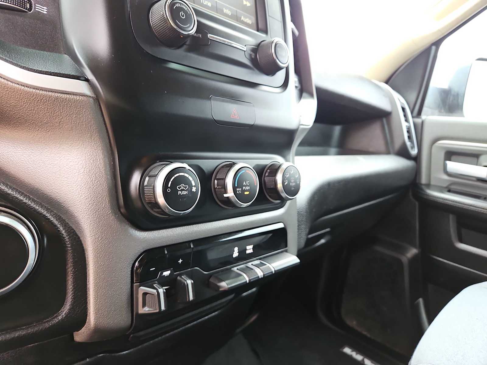 2019 RAM 2500 Big Horn 29