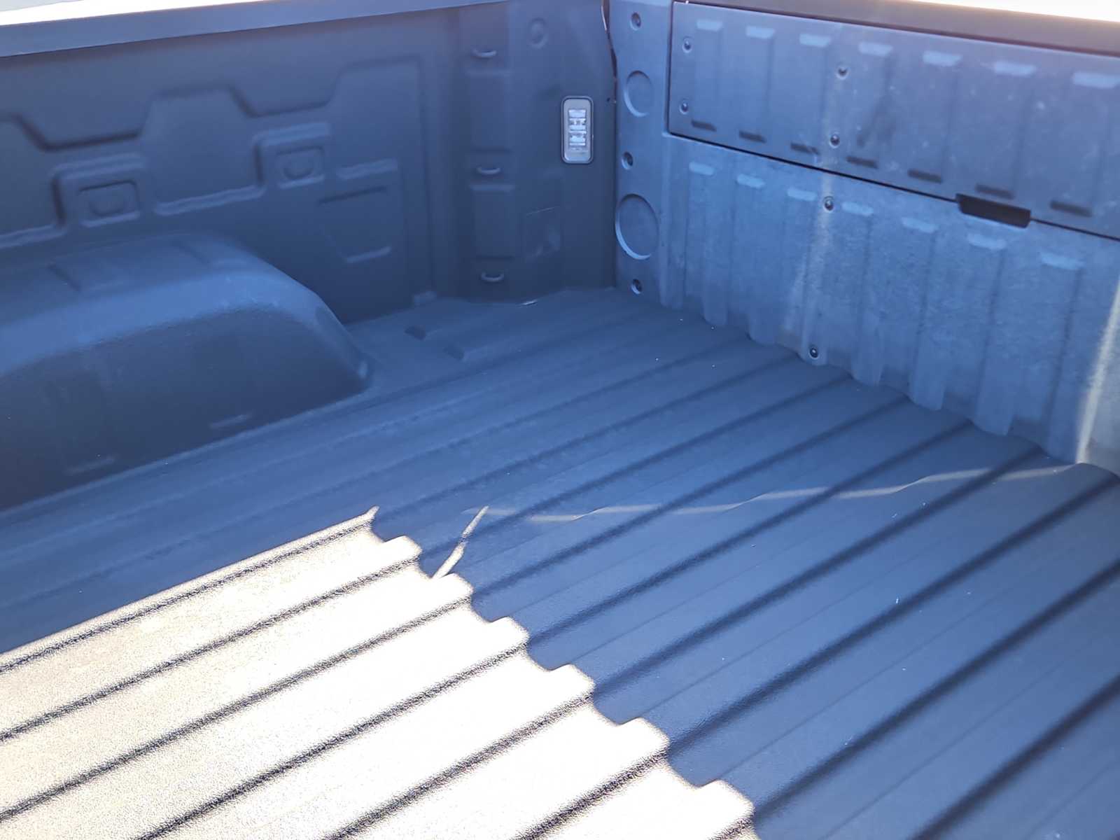 Thumbnail: 2021 Chevrolet Silverado 1500 - 11