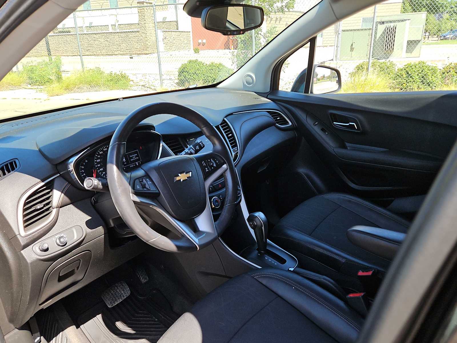 Thumbnail: 2019 Chevrolet Trax - 10