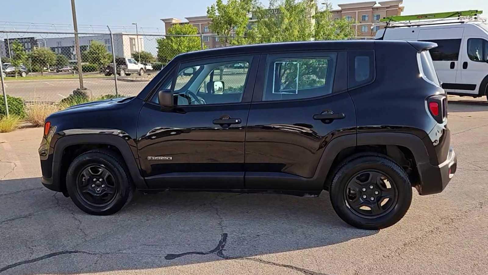 Thumbnail: 2020 Jeep Renegade - 5
