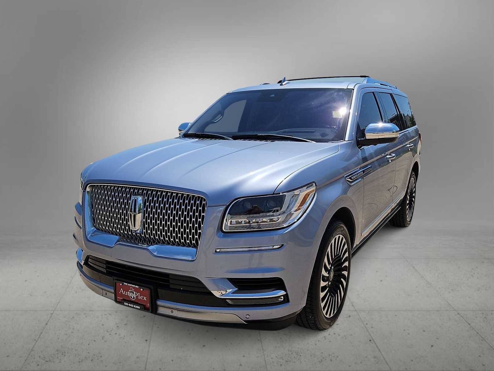 Thumbnail: 2019 Lincoln Navigator L - 1
