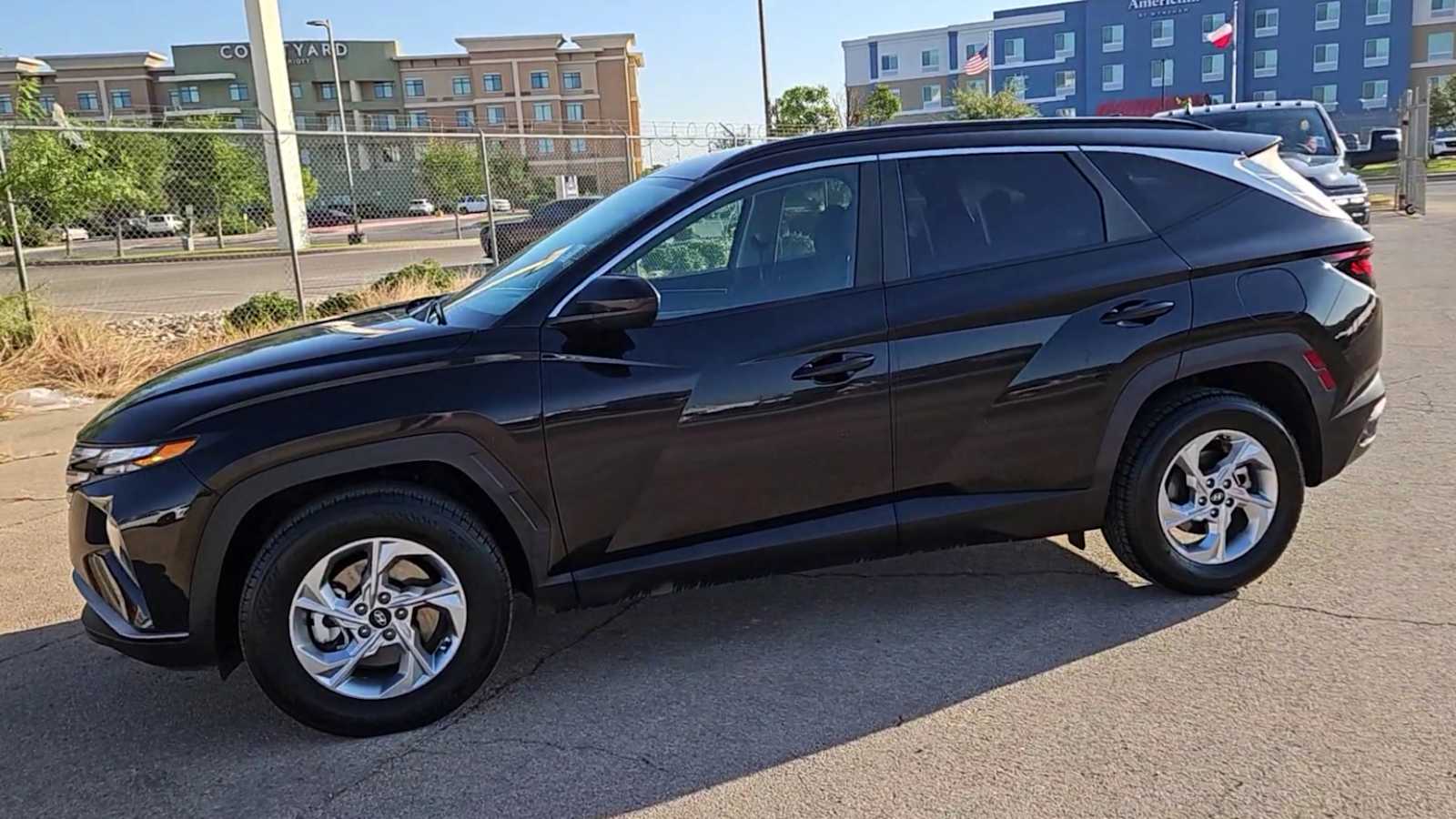Thumbnail: 2024 Hyundai Tucson - 4