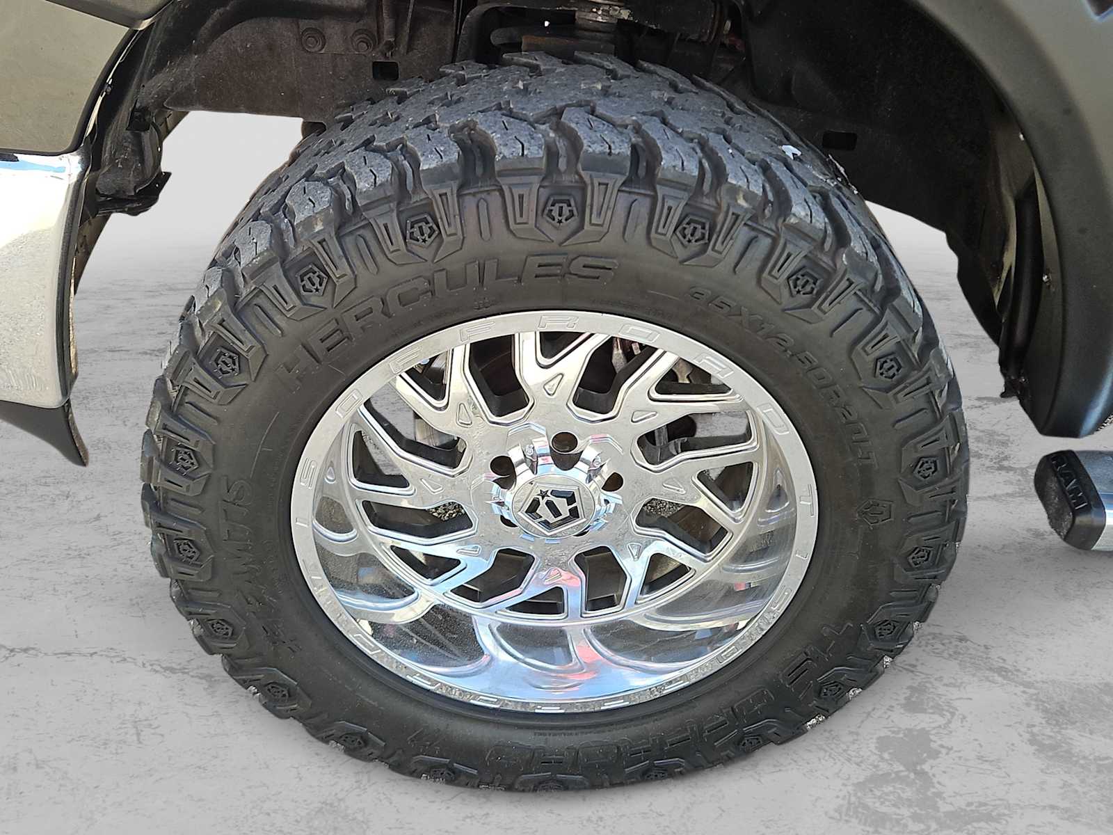 Thumbnail: 2019 RAM 1500 Classic - 12