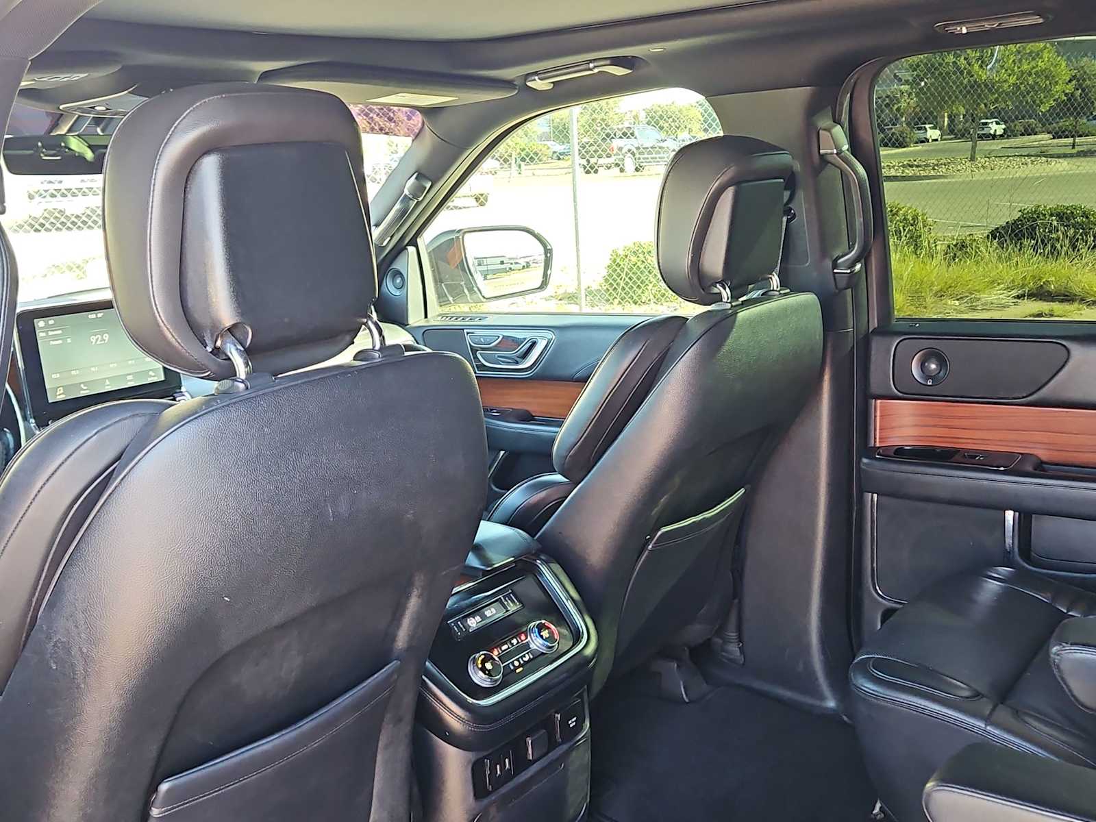 Thumbnail: 2018 Lincoln Navigator - 18
