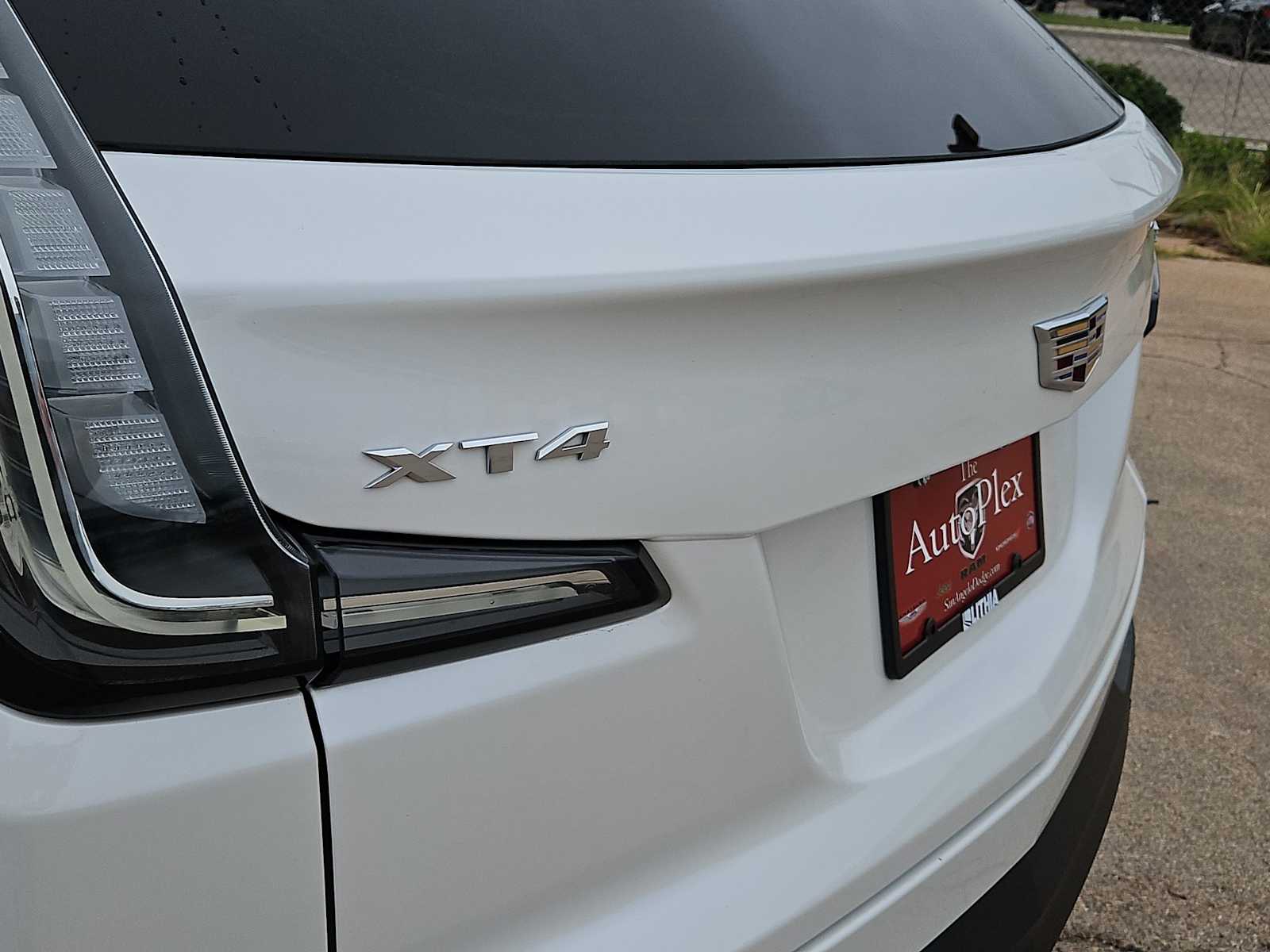 Thumbnail: 2021 Cadillac XT4 - 15