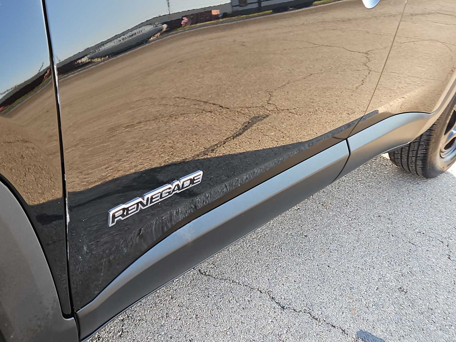 Thumbnail: 2020 Jeep Renegade - 15