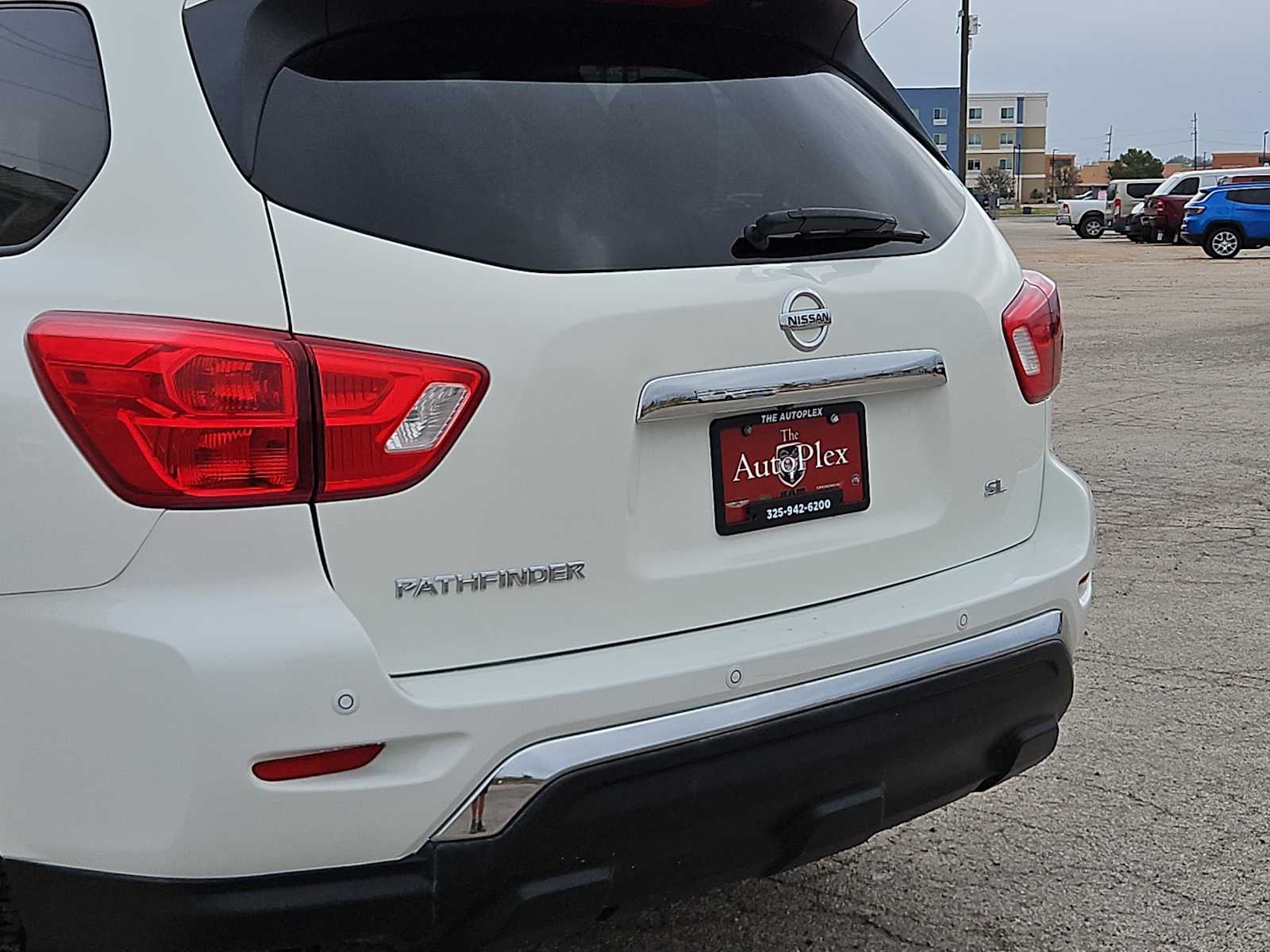 Thumbnail: 2020 Nissan Pathfinder - 23