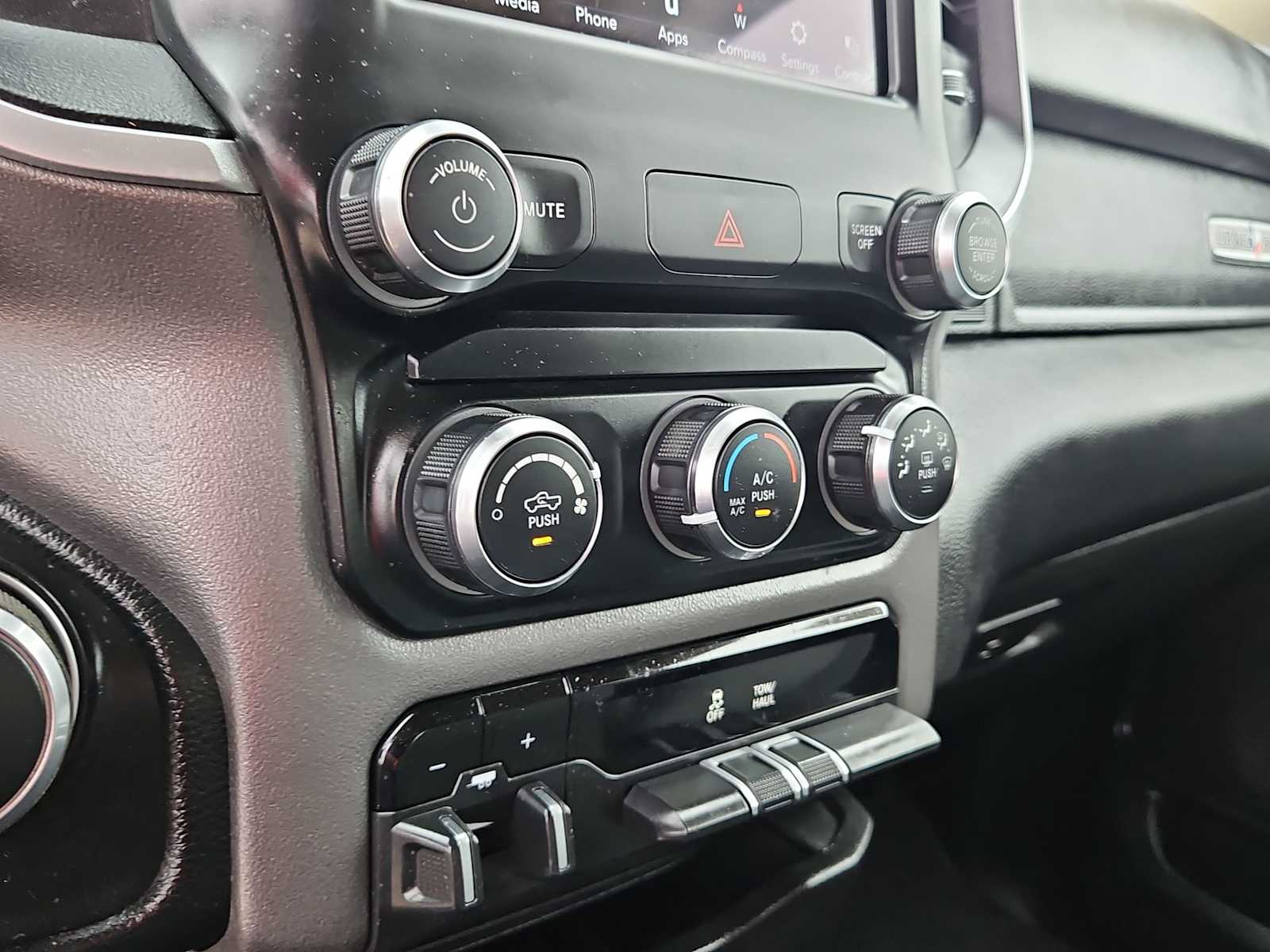 2020 RAM 1500 Big Horn 28