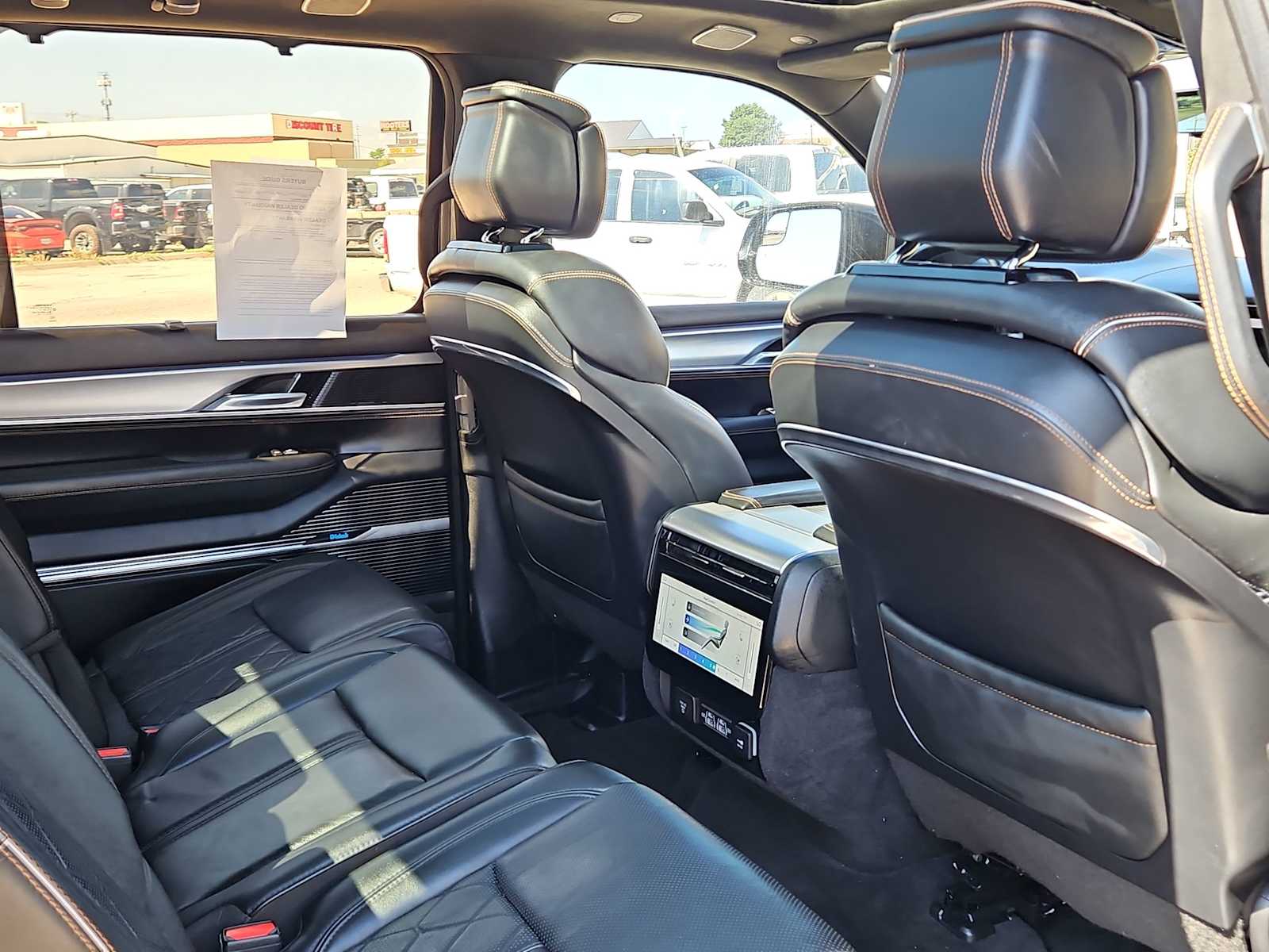 Thumbnail: 2022 Jeep Grand Wagoneer - 20