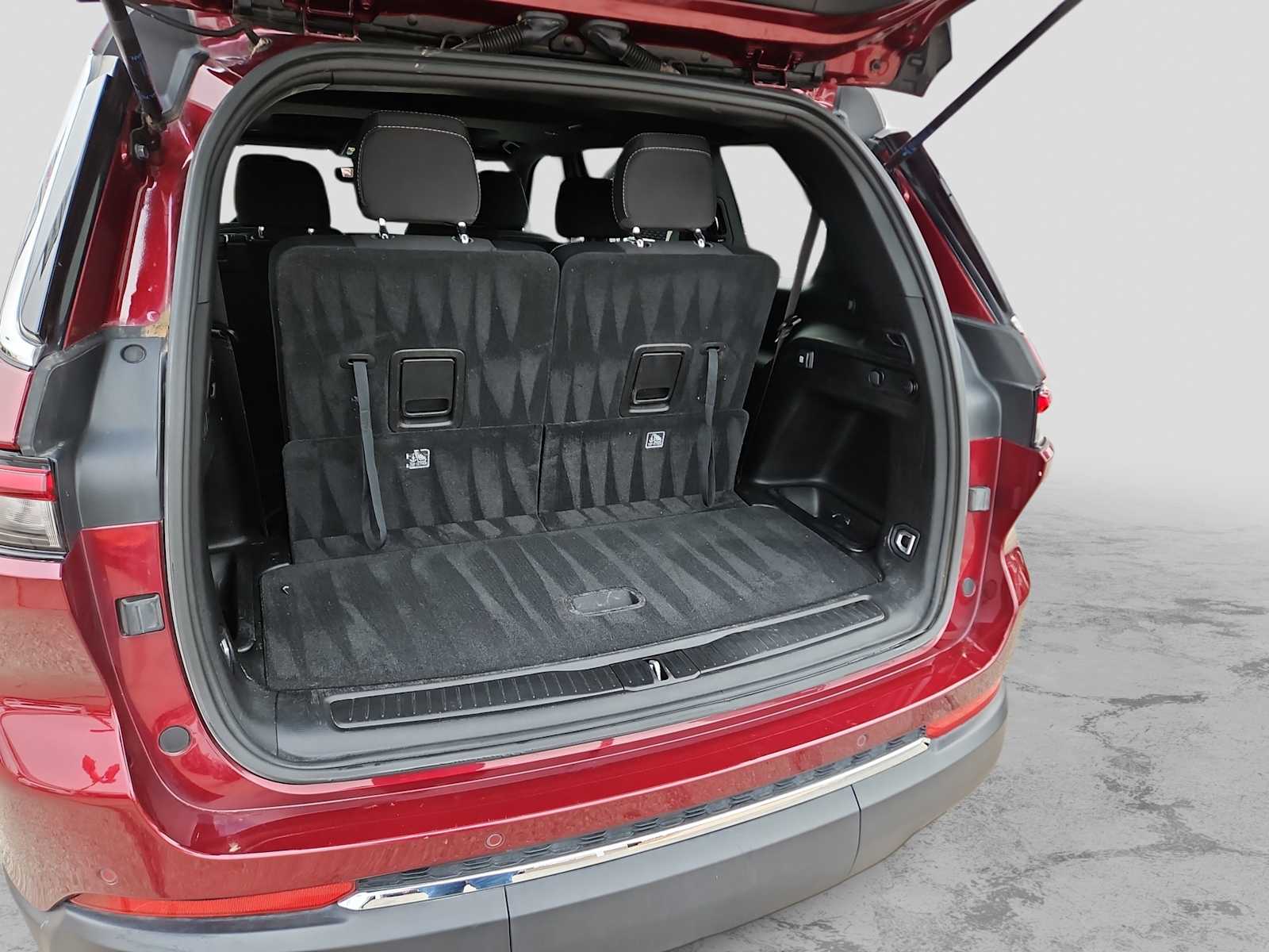 Thumbnail: 2024 Jeep Grand Cherokee L - 23