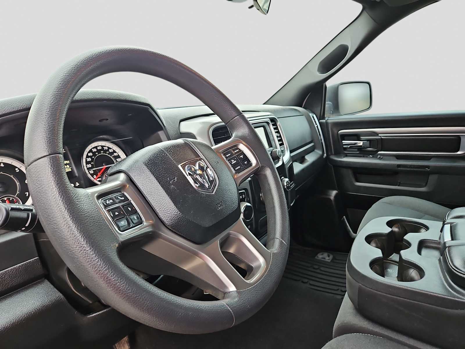 Thumbnail: 2022 RAM 1500 Classic - 10