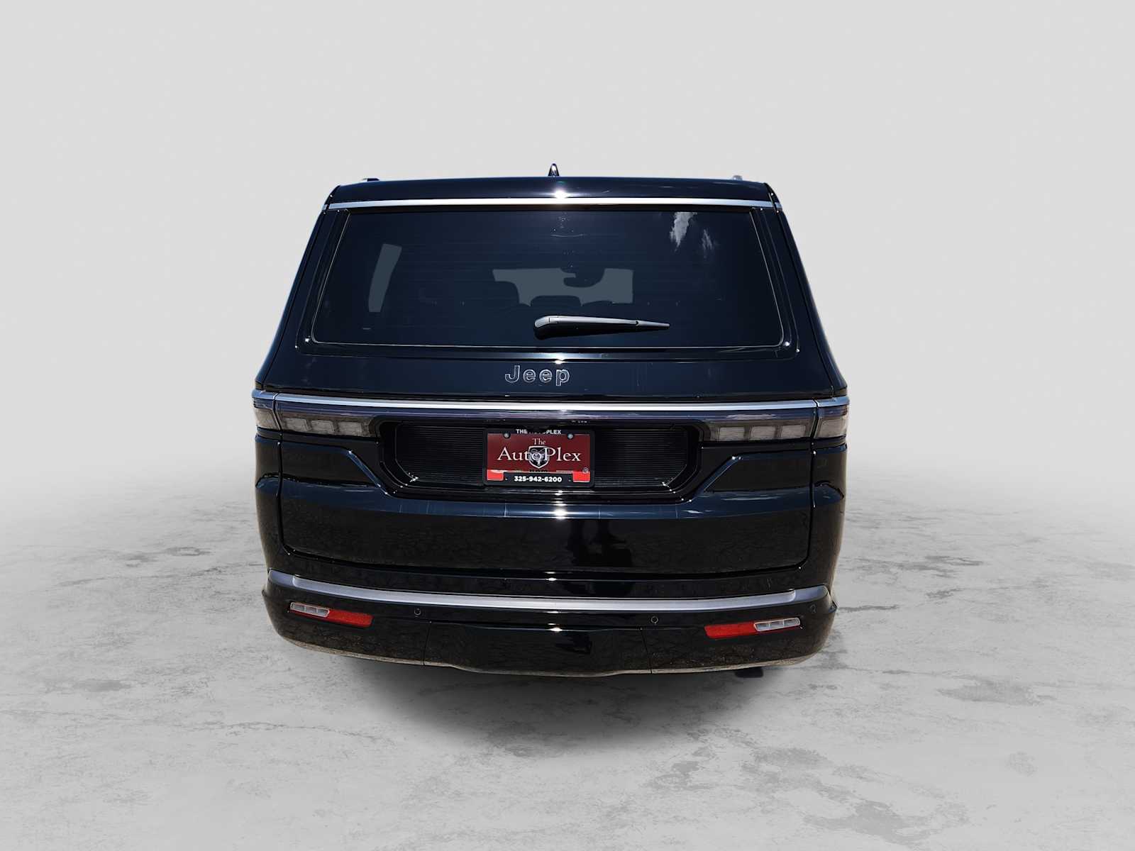 Thumbnail: 2026 Jeep Grand Wagoneer - 7