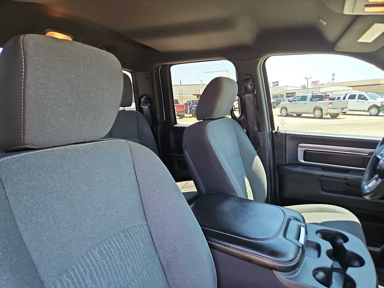 Thumbnail: 2021 RAM 1500 Classic - 21