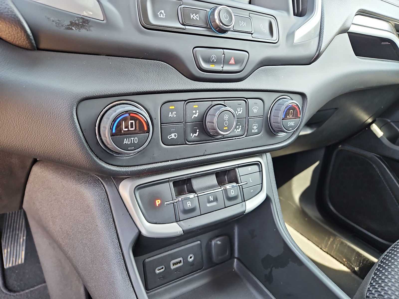 Thumbnail: 2023 GMC Terrain - 28