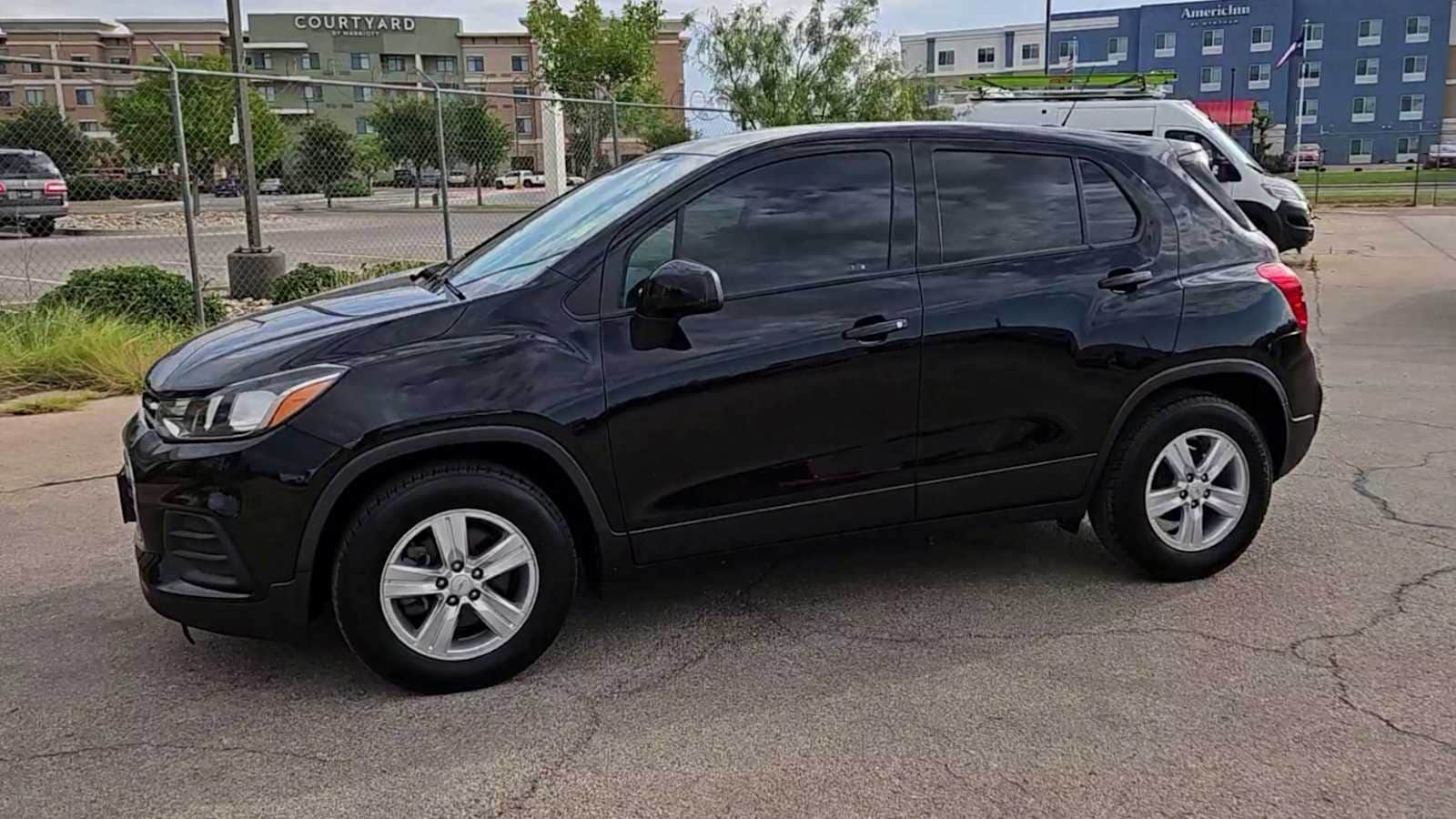 Thumbnail: 2021 Chevrolet Trax - 4