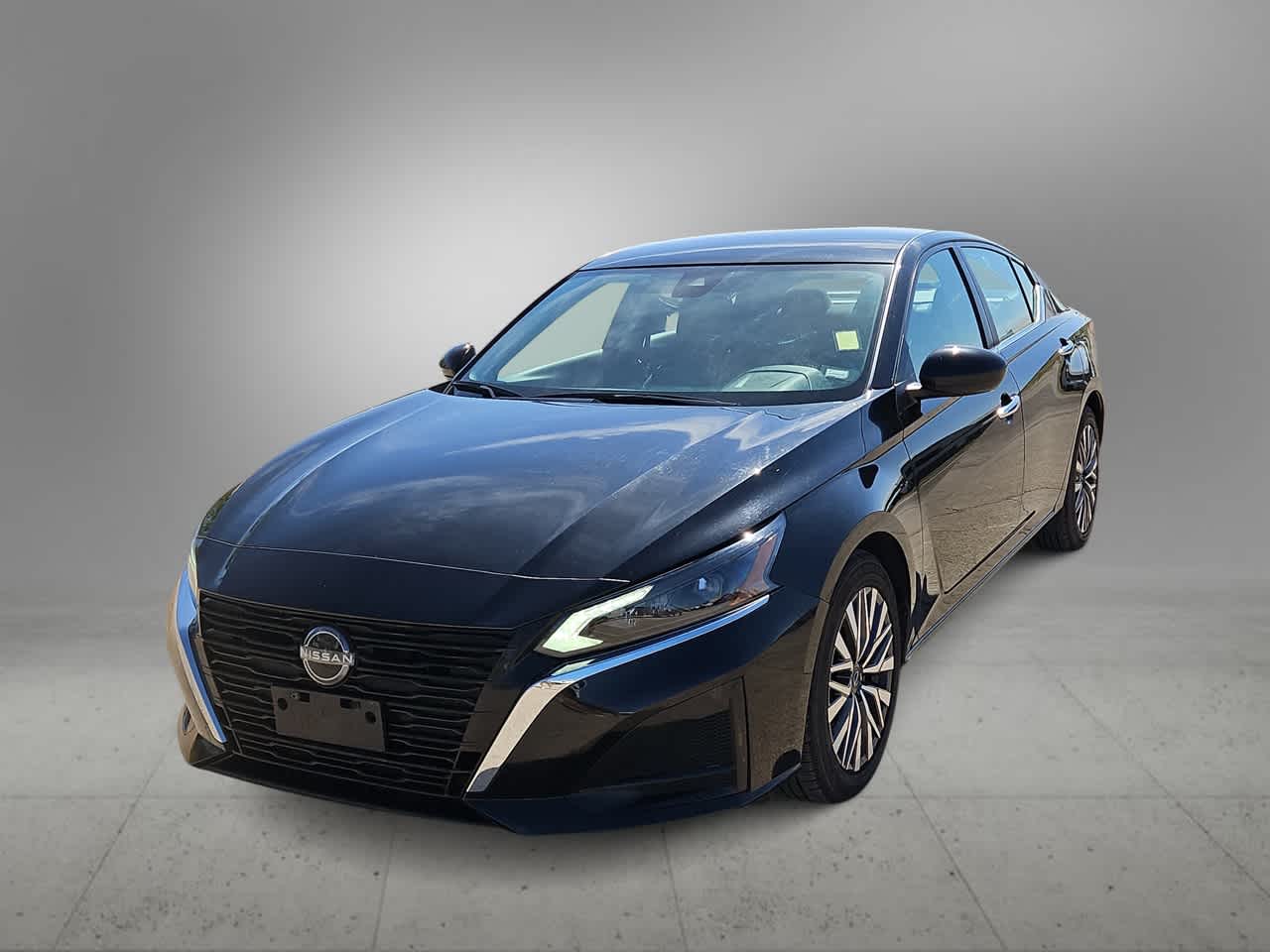 Thumbnail: 2023 Nissan Altima - 1