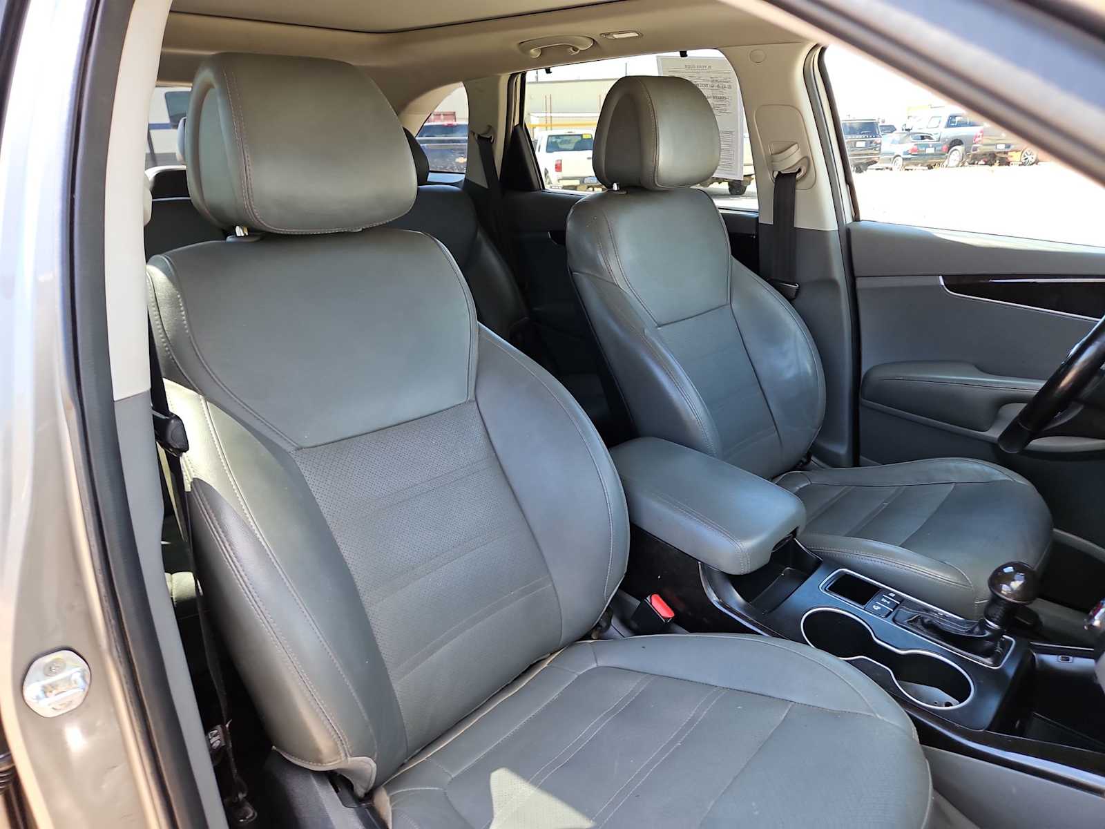 2016 Kia Sorento EX 21