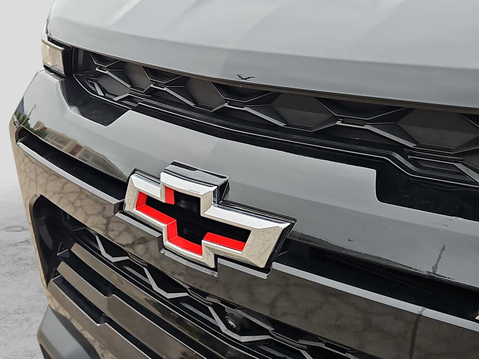 Thumbnail: 2024 Chevrolet Colorado - 13