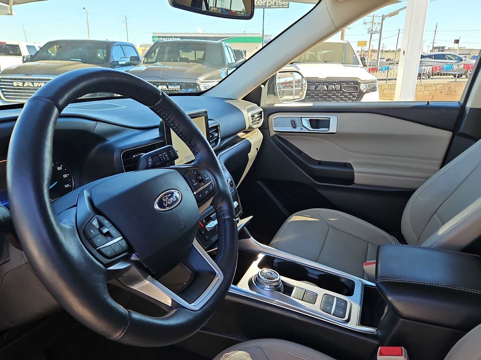 Thumbnail: 2020 Ford Explorer - 10