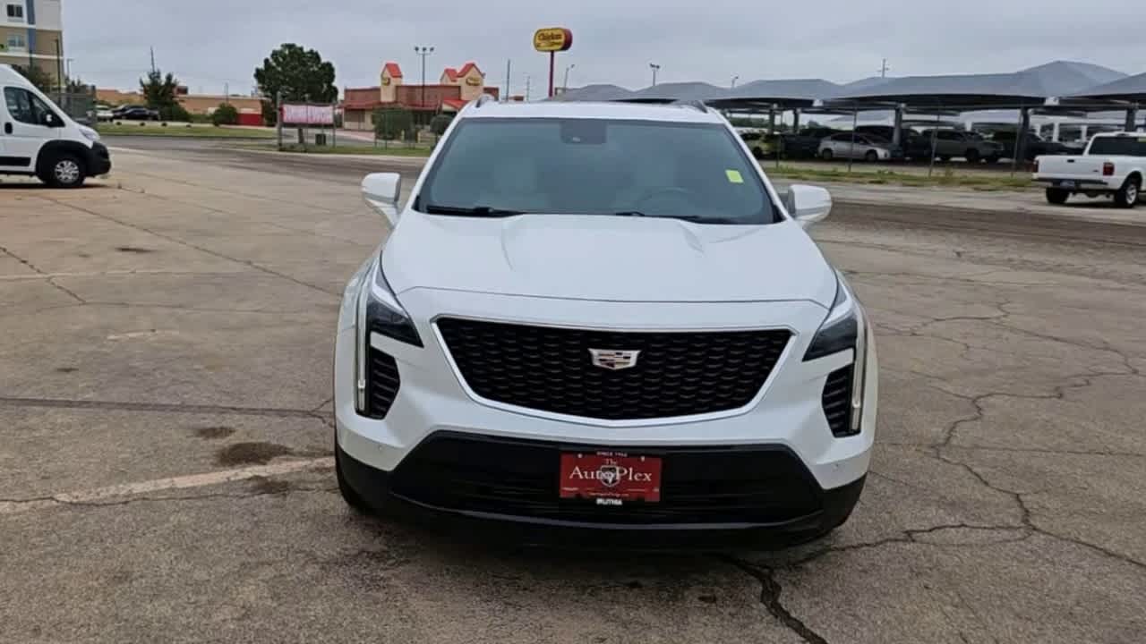 Thumbnail: 2021 Cadillac XT4 - 3