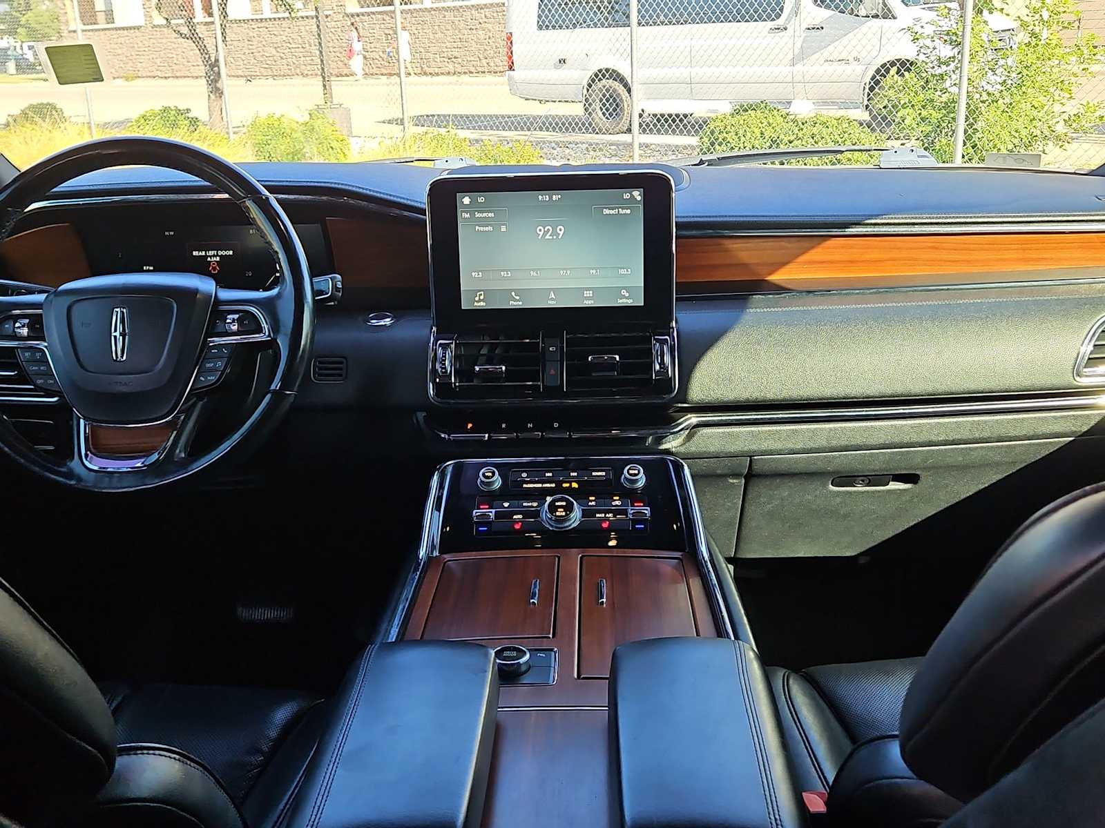 Thumbnail: 2018 Lincoln Navigator - 19