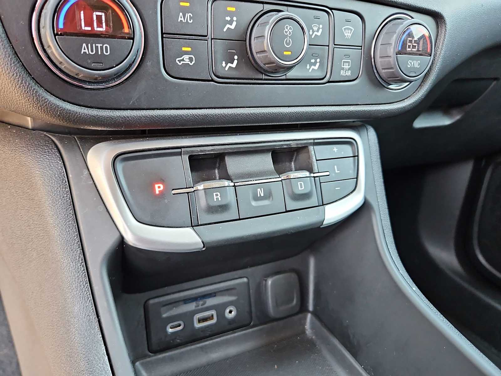 Thumbnail: 2024 GMC Terrain - 21