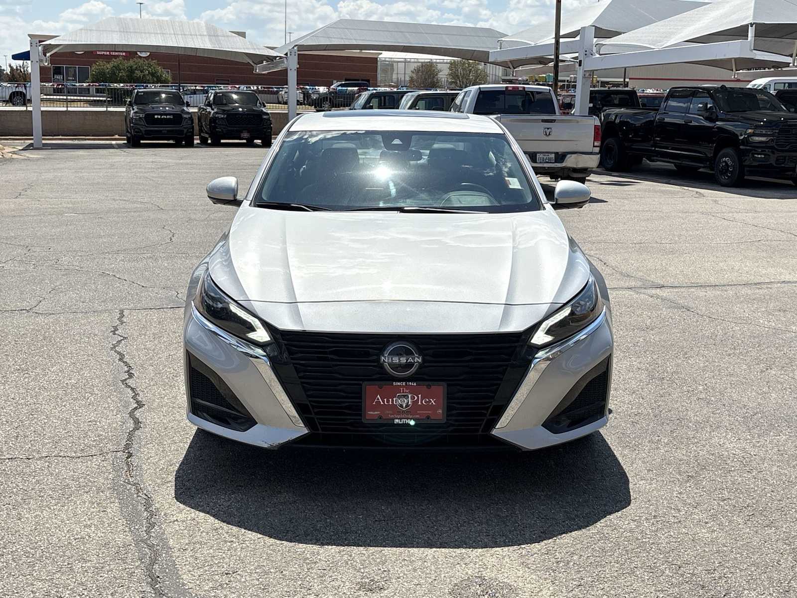 2023 Nissan Altima 2.5 SL photo 3