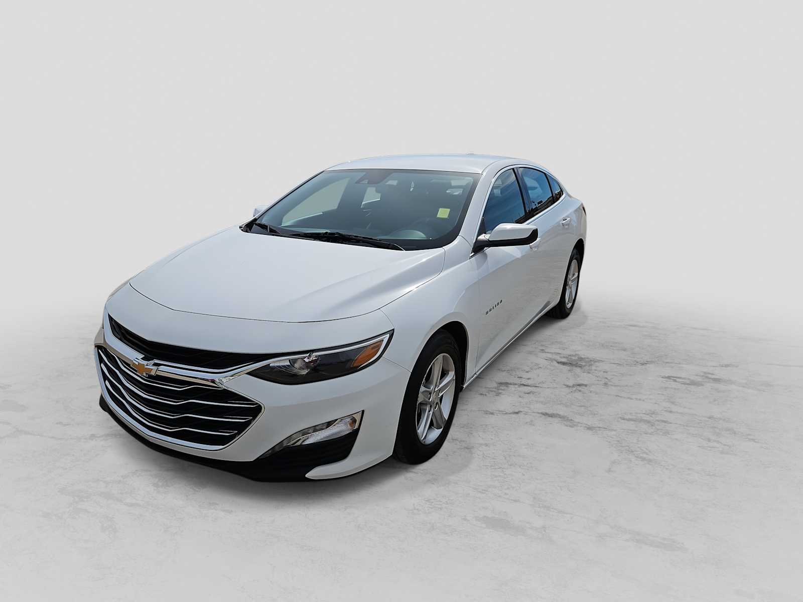 Thumbnail: 2024 Chevrolet Malibu - 4