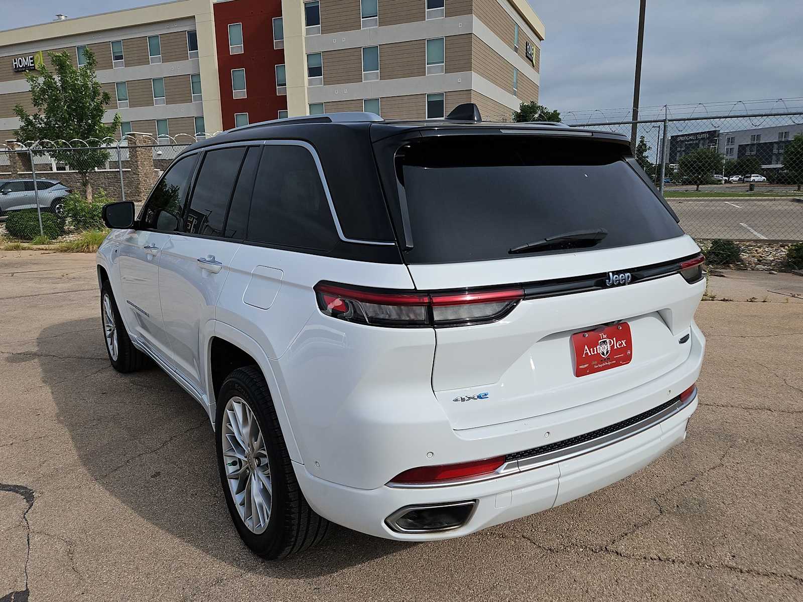 2022 Jeep Grand Cherokee Summit 4xe 12