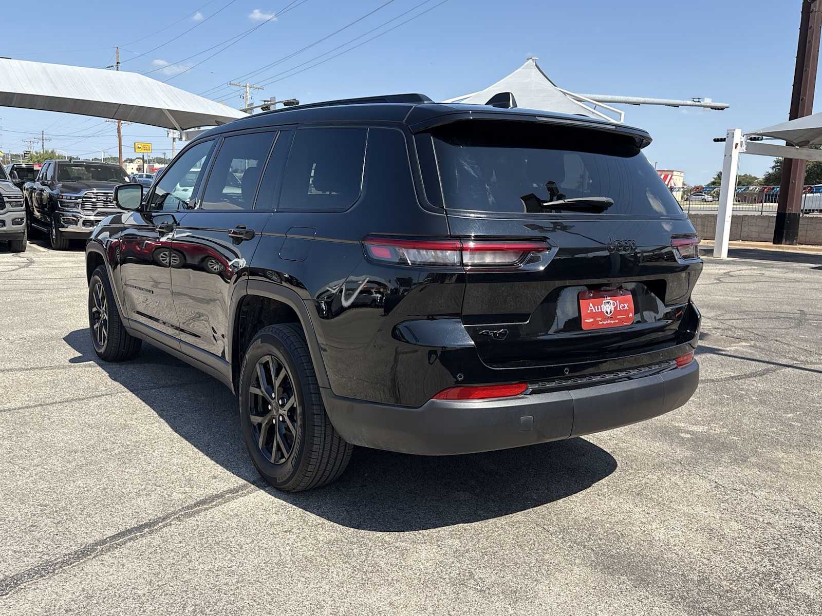 Thumbnail: 2024 Jeep Grand Cherokee L - 6