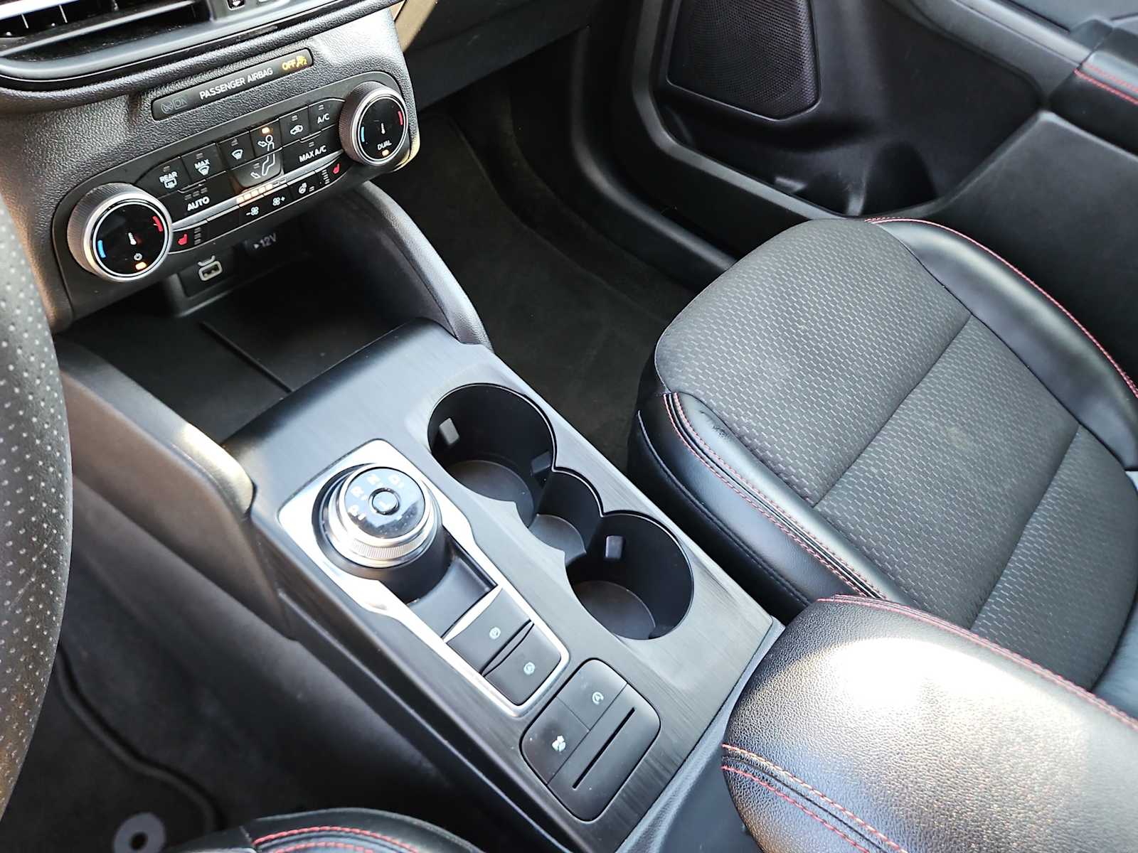 Thumbnail: 2024 Ford Escape - 19