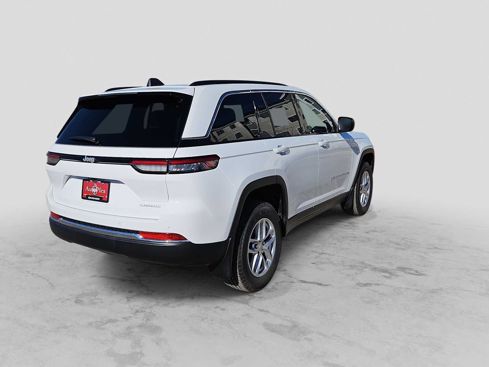 Thumbnail: 2026 Jeep Grand Cherokee - 8