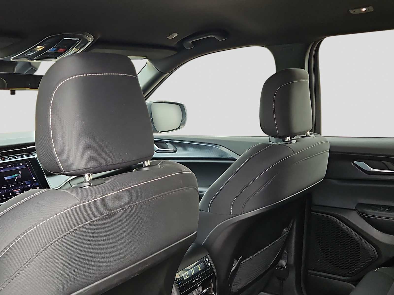 Thumbnail: 2025 Jeep Grand Cherokee L - 16