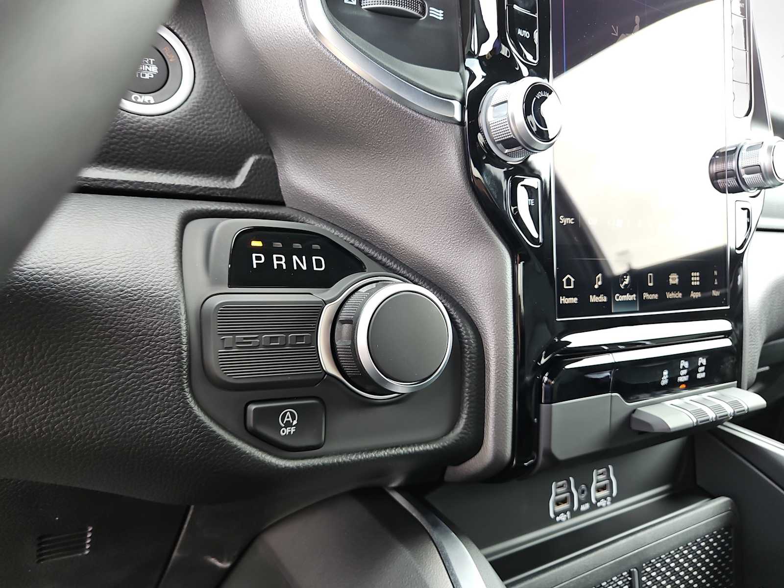 Thumbnail: 2026 RAM 1500 - 21