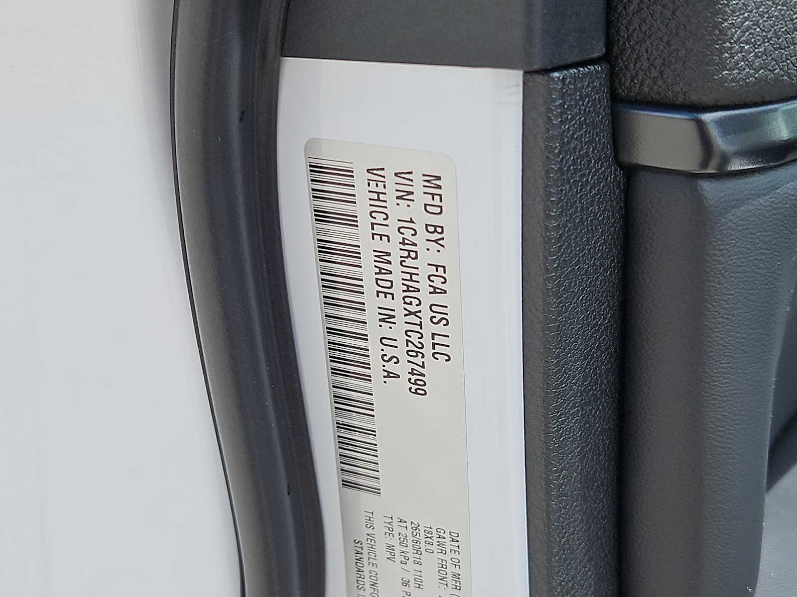 Thumbnail: 2026 Jeep Grand Cherokee - 25