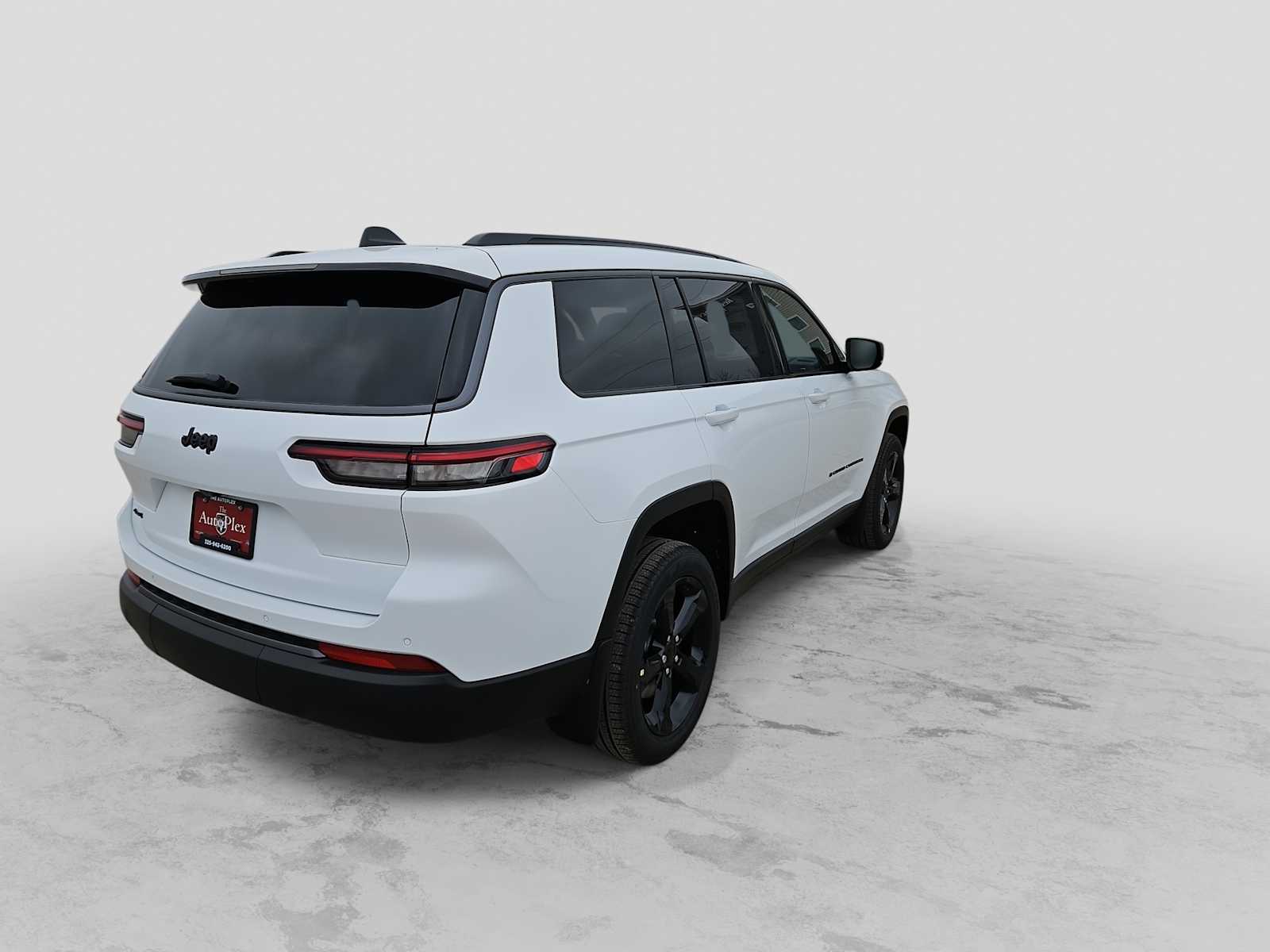Thumbnail: 2026 Jeep Grand Cherokee L - 8