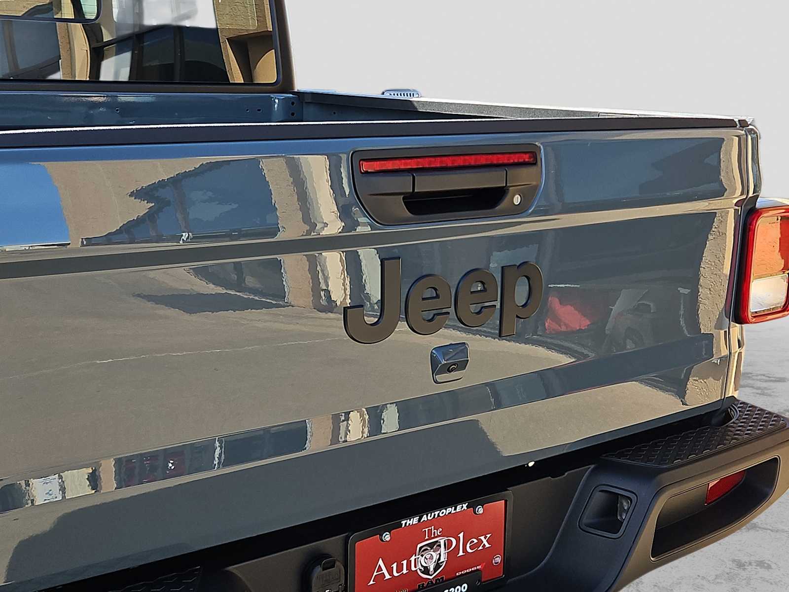 Thumbnail: 2026 Jeep Gladiator - 11