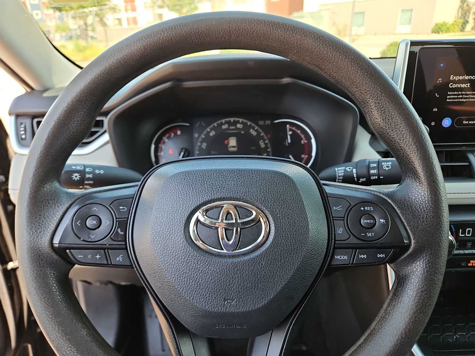 Thumbnail: 2023 Toyota RAV4 - 23