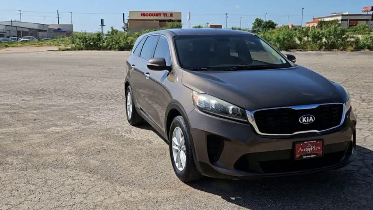 Thumbnail: 2019 Kia Sorento - 2