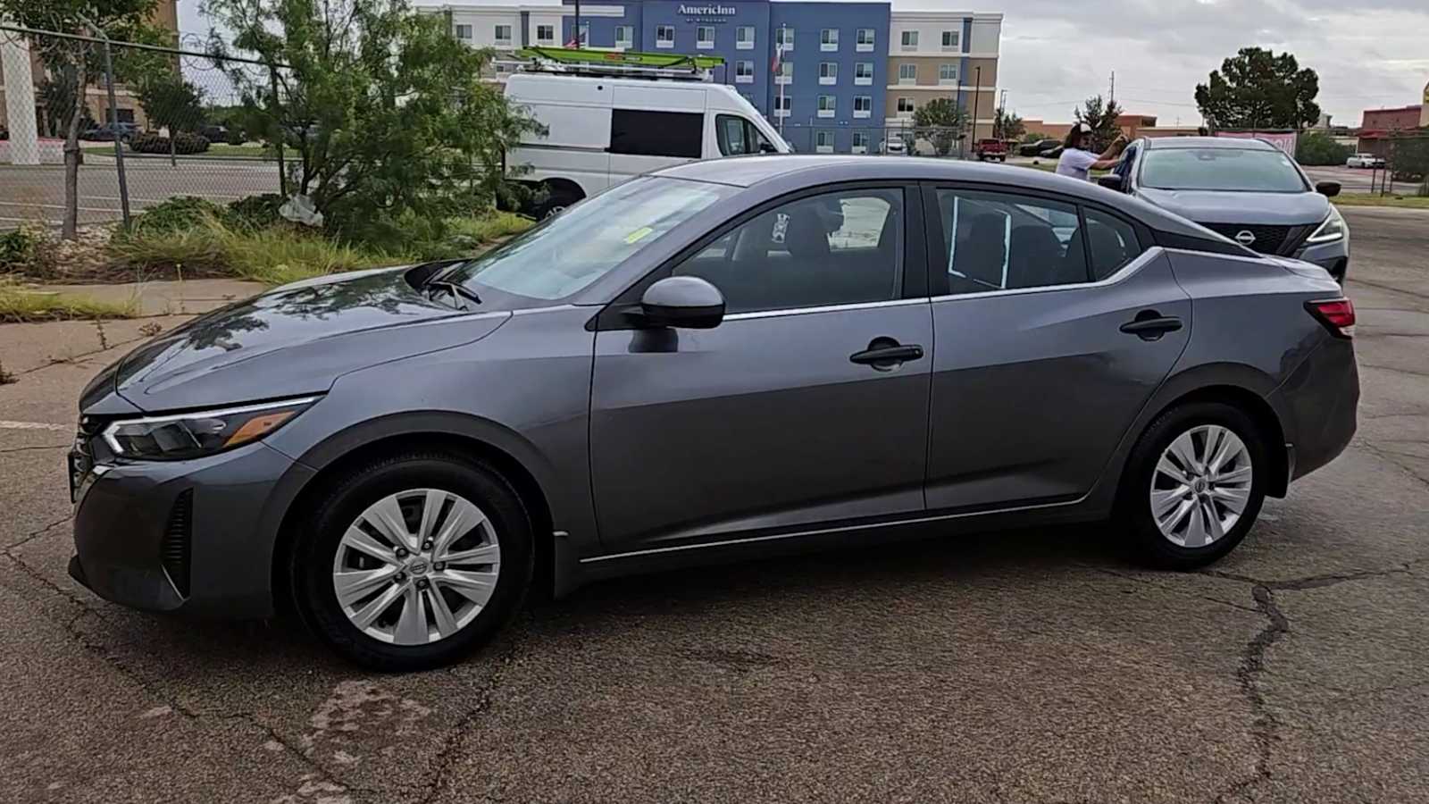 Thumbnail: 2025 Nissan Sentra - 4