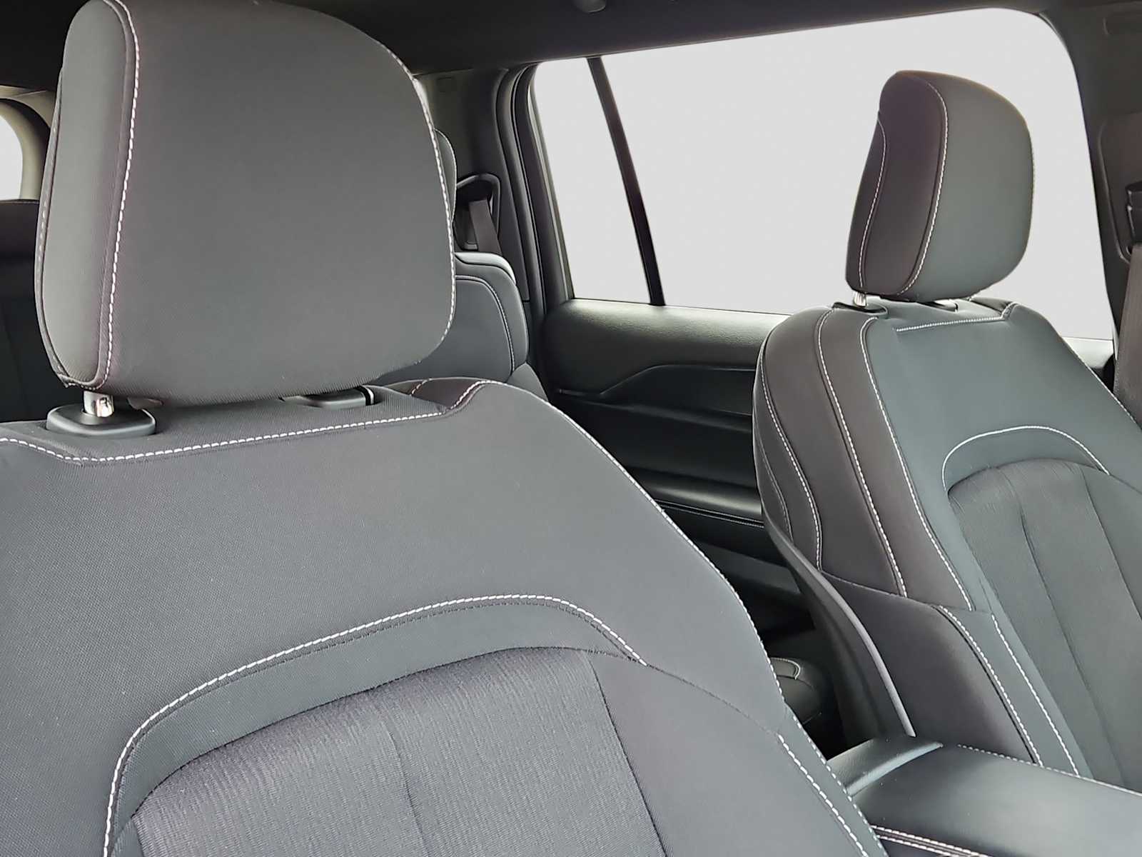 Thumbnail: 2025 Jeep Grand Cherokee L - 18