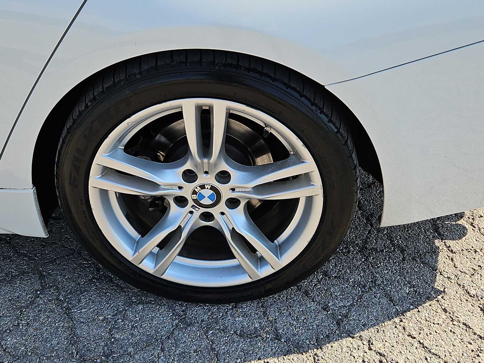 Thumbnail: 2018 BMW 3 Series - 16