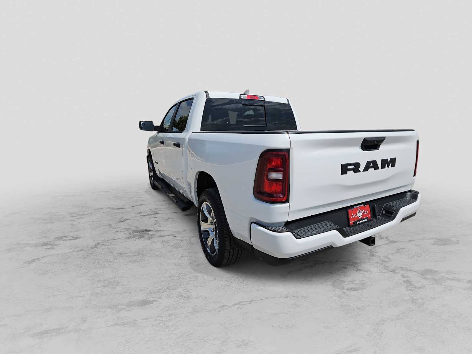 Thumbnail: 2026 RAM 1500 - 6
