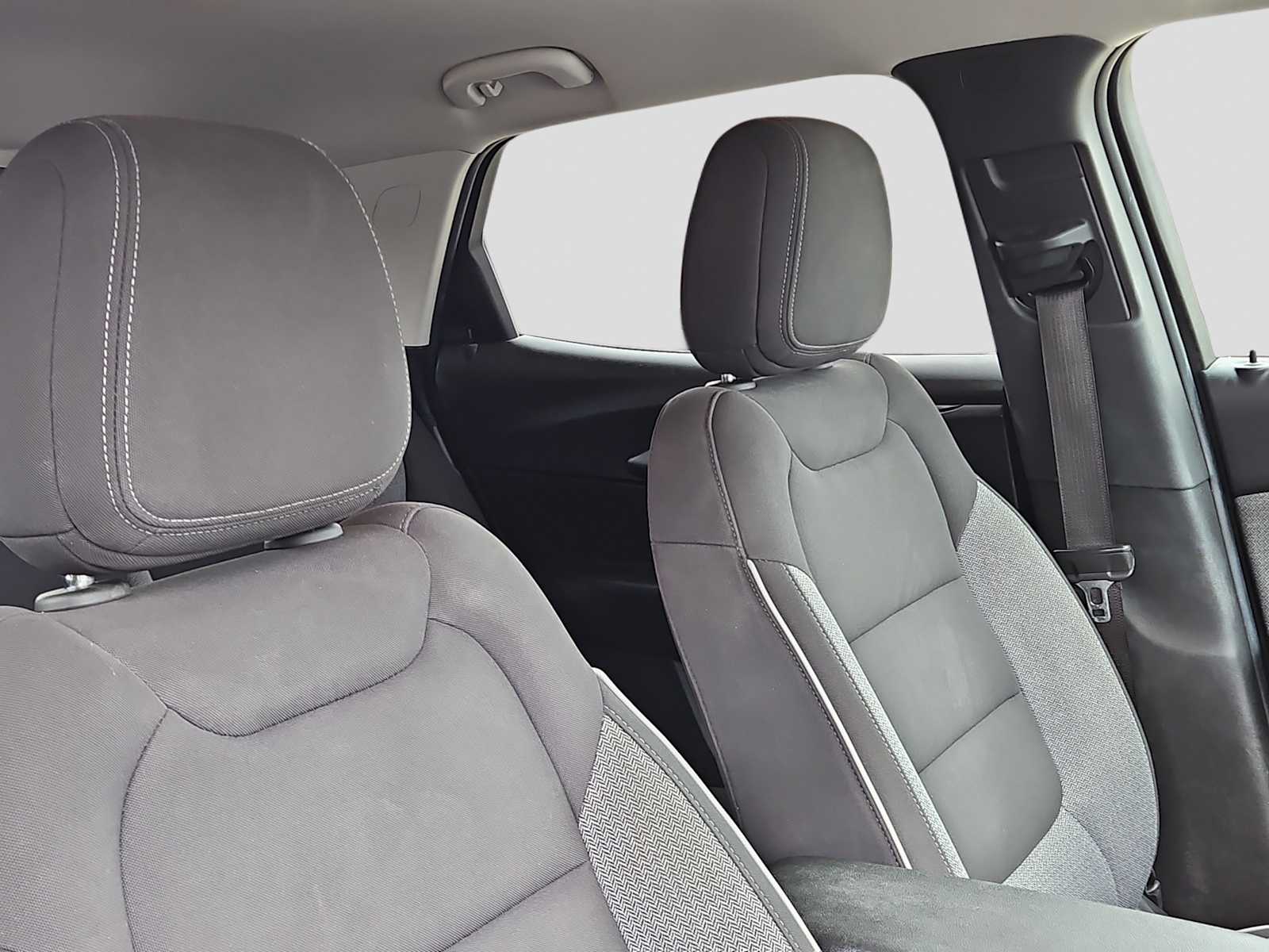 Thumbnail: 2023 Chevrolet TrailBlazer - 16