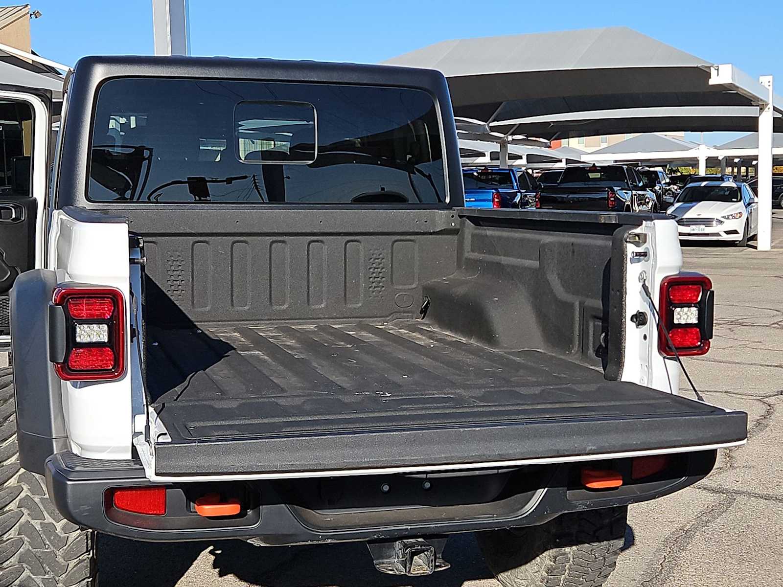 Thumbnail: 2024 Jeep Gladiator - 23